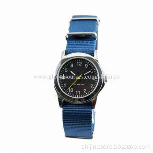 Long nylon strap fashion watches for ladies and men
